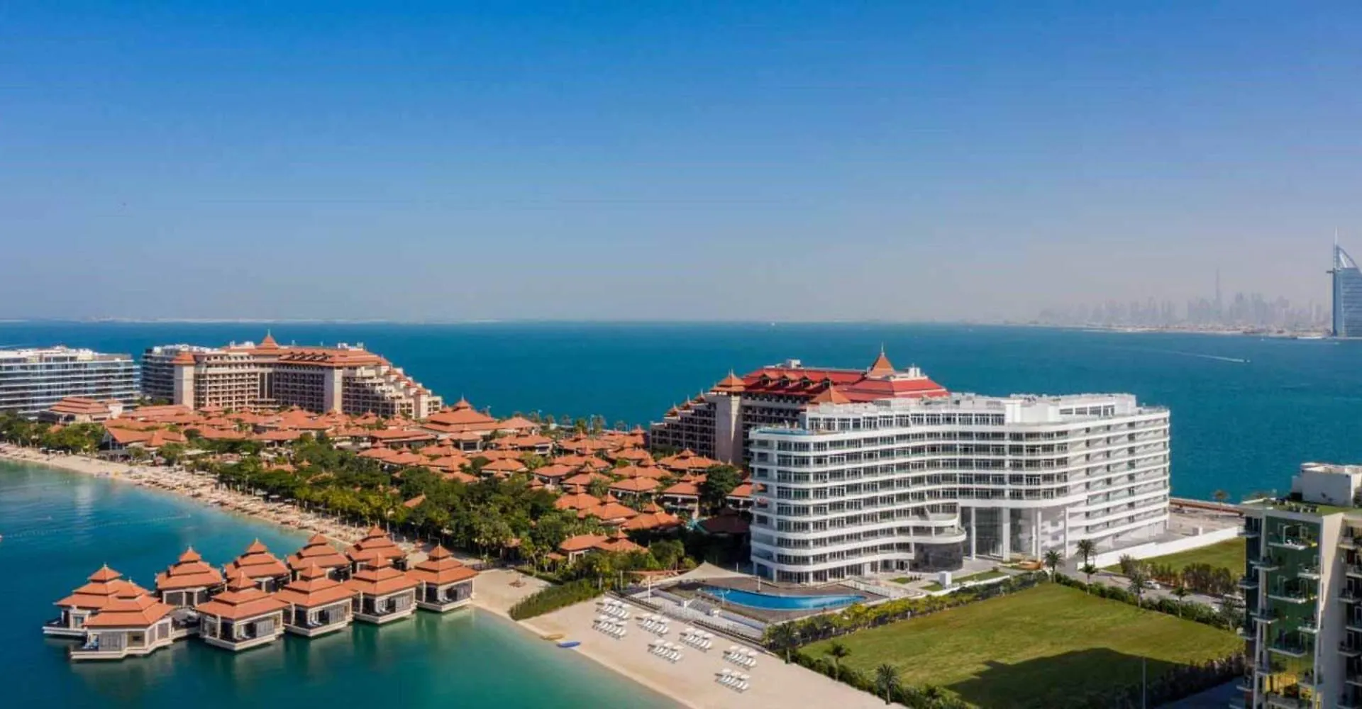 Lux Mina 1 Bhk In Palm Jumeirah With Sea View And Private Beach location
