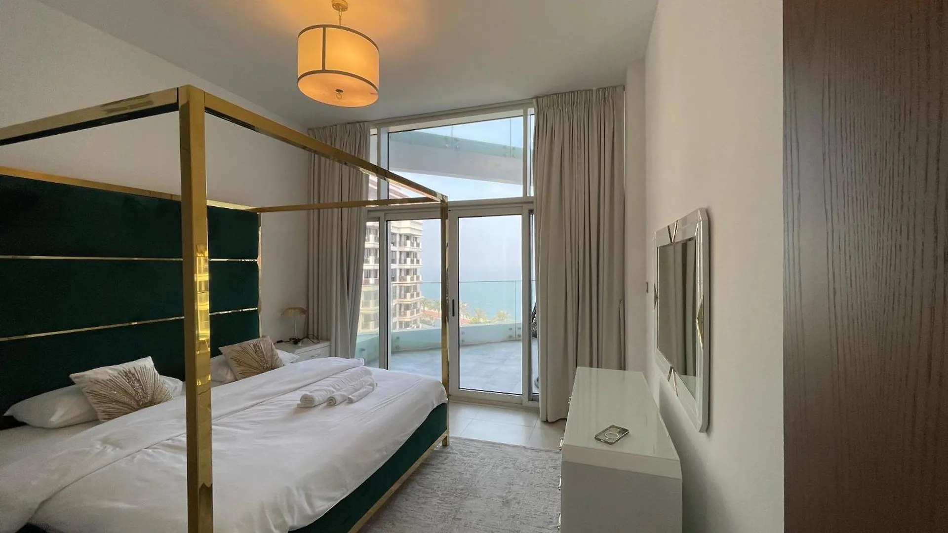 Lux Mina 1 Bhk In Palm Jumeirah With Sea View And Private Beach Apartment Dubai