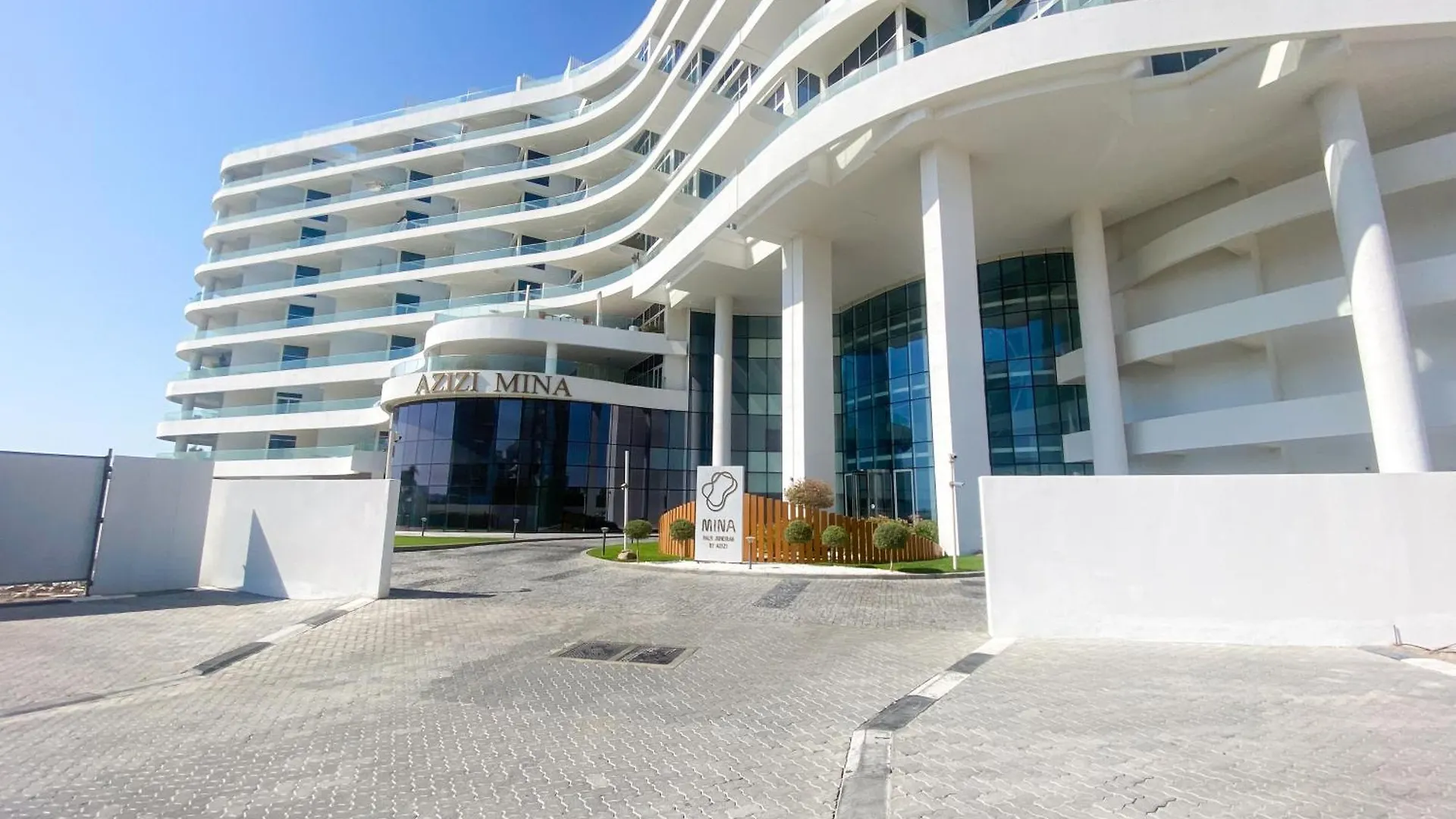 Lux Mina 1 Bhk In Palm Jumeirah With Sea View And Private Beach Apartment Dubai