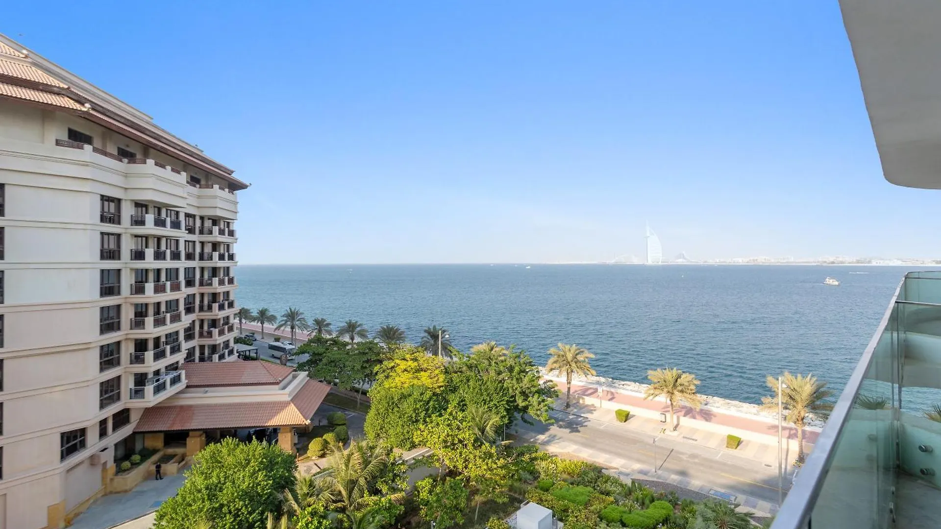 Lux Mina 1 Bhk In Palm Jumeirah With Sea View And Private Beach Apartment Dubai