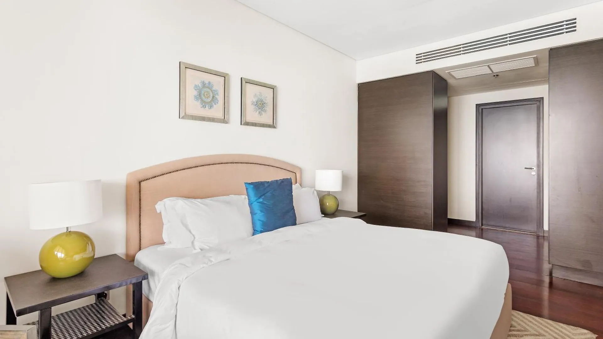 Lux Mina 1 Bhk In Palm Jumeirah With Sea View And Private Beach Apartment Dubai