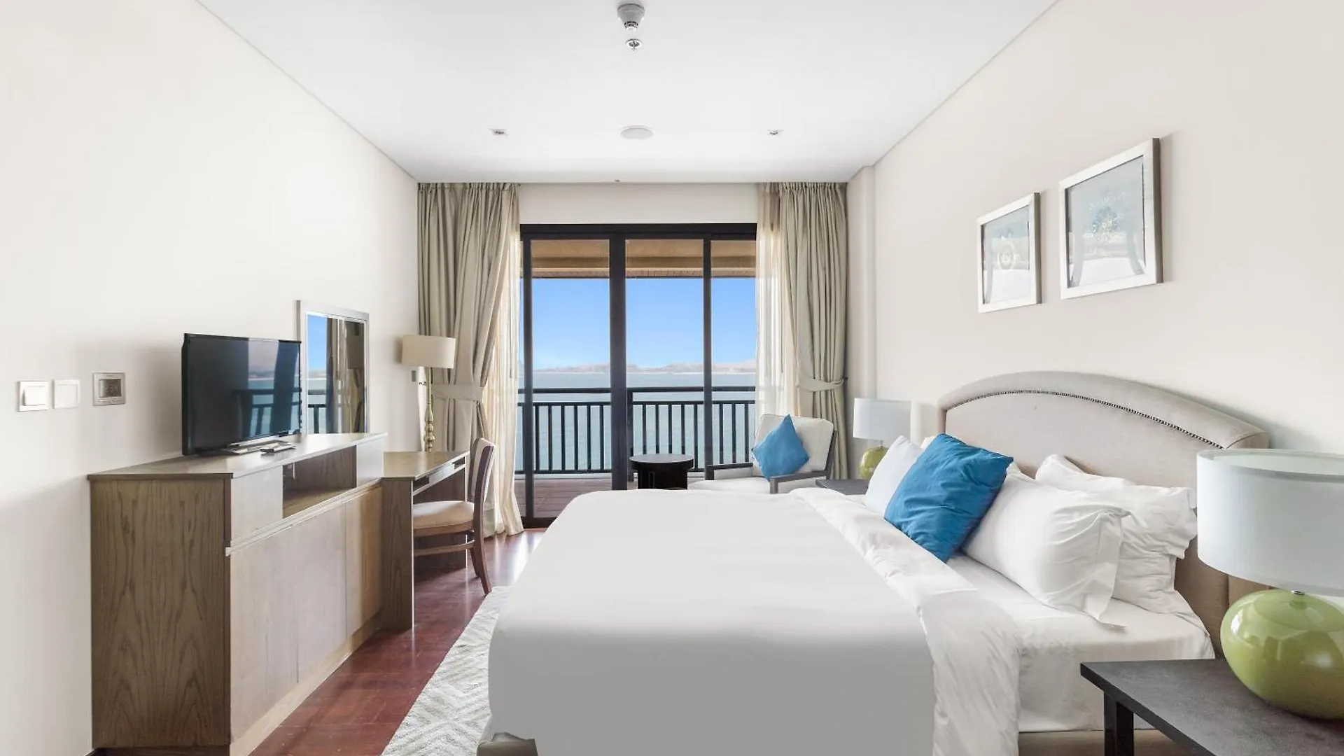 Lux Mina 1 Bhk In Palm Jumeirah With Sea View And Private Beach Apartment Dubai 0*,  United Arab Emirates