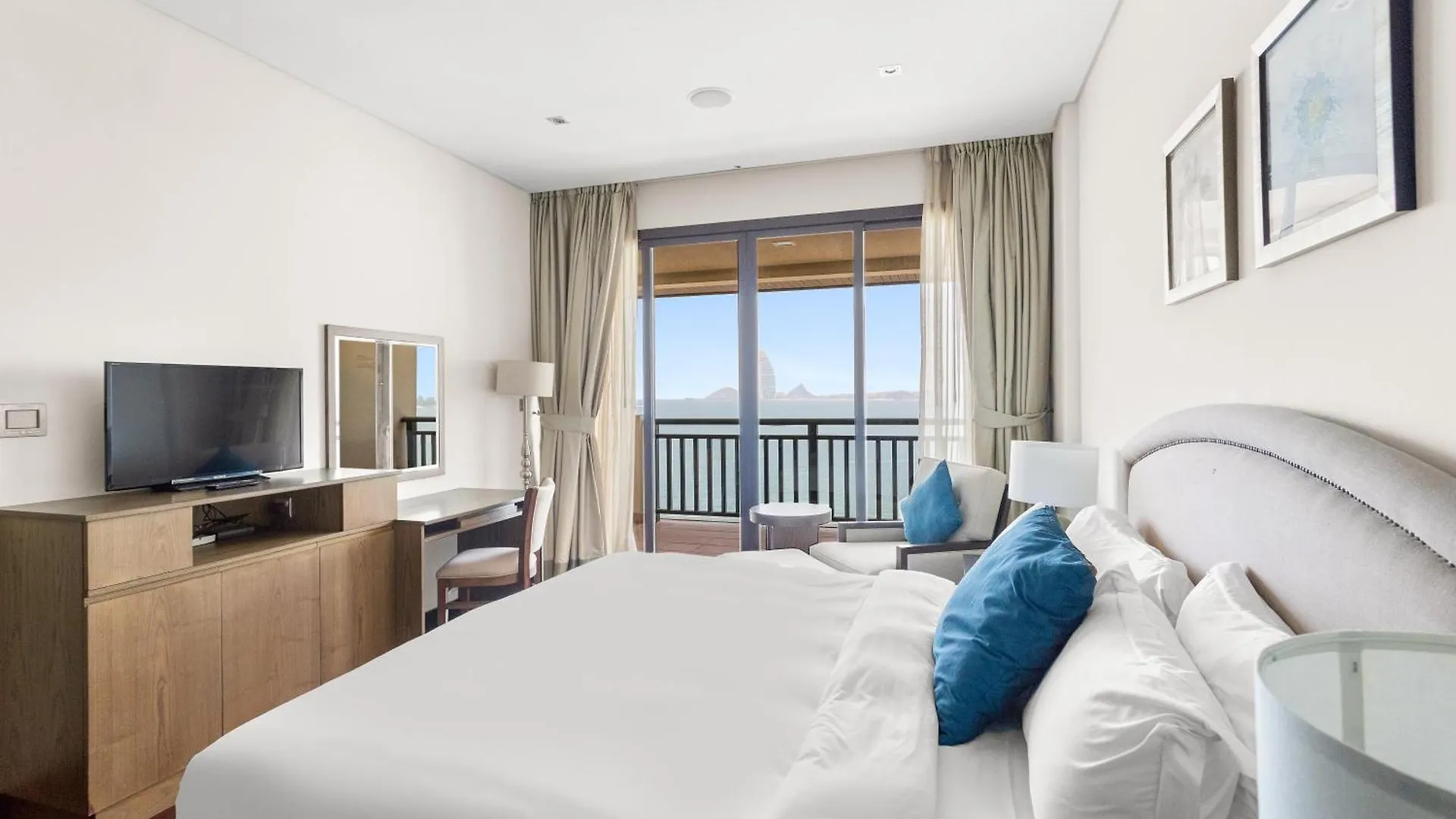 Lux Mina 1 Bhk In Palm Jumeirah With Sea View And Private Beach Apartment Dubai 0*,  United Arab Emirates