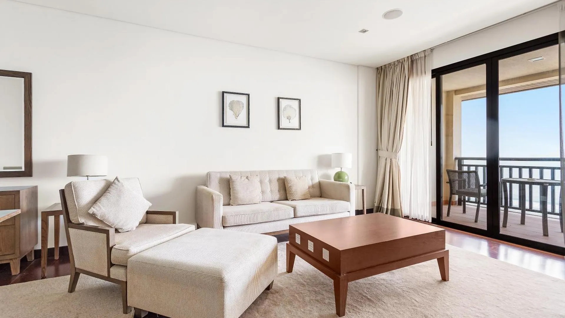 Lux Mina 1 Bhk In Palm Jumeirah With Sea View And Private Beach Apartment Dubai