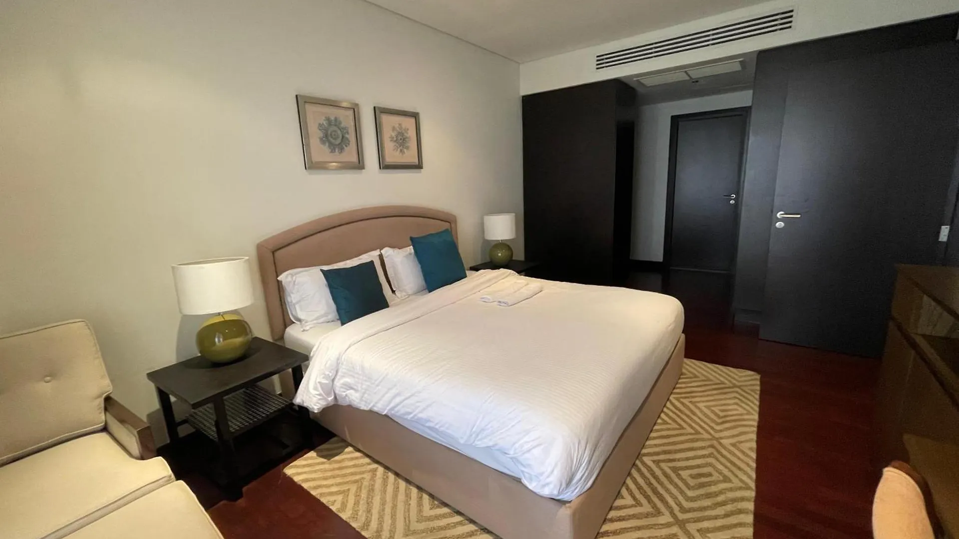Lux Mina 1 Bhk In Palm Jumeirah With Sea View And Private Beach Apartment Dubai