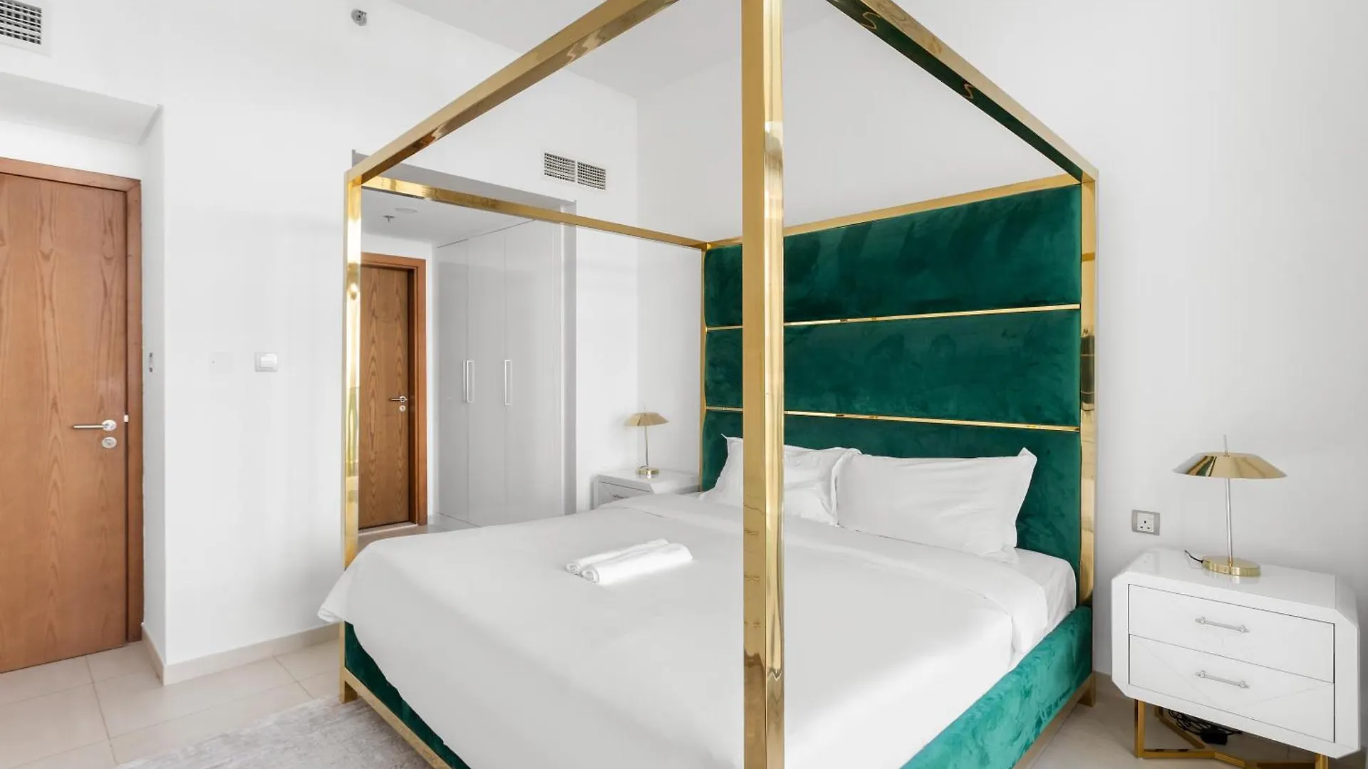 Lux Mina 1 Bhk In Palm Jumeirah With Sea View And Private Beach Apartment Dubai United Arab Emirates