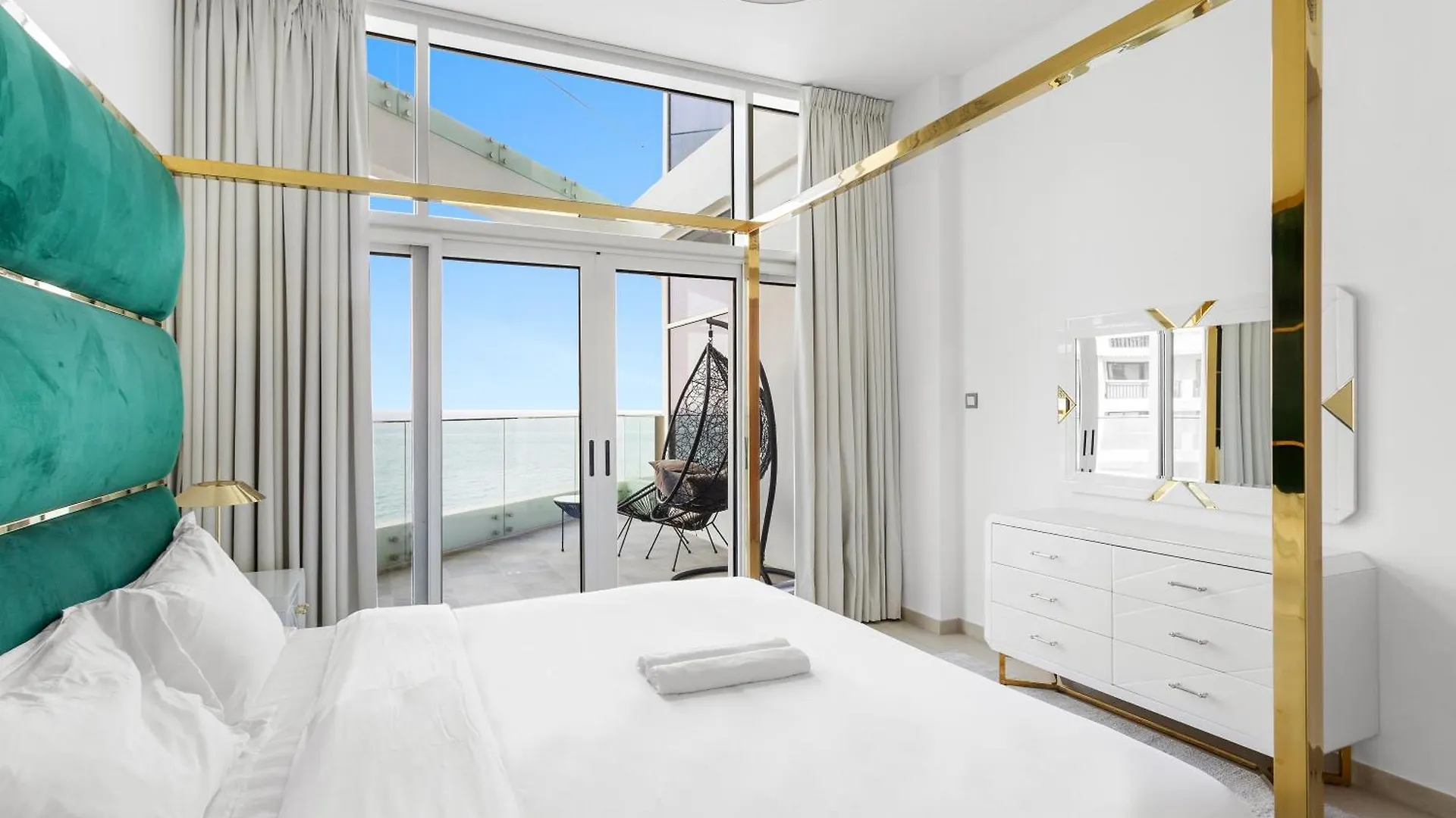 Lux Mina 1 Bhk In Palm Jumeirah With Sea View And Private Beach Apartment Dubai