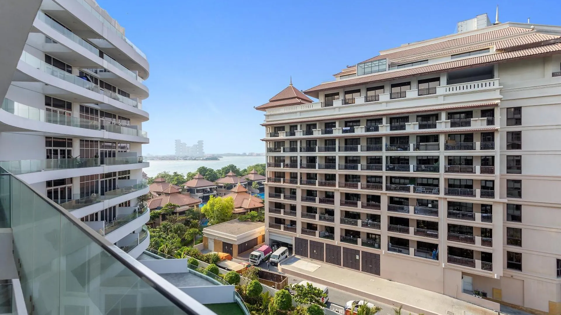 Lux Mina 1 Bhk In Palm Jumeirah With Sea View And Private Beach Apartment Dubai United Arab Emirates